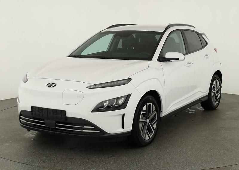 Atlas weiß Gebraucht 2023 Hyundai Kona Style SUV | 28.495 € (Etwas zu teuer) - Bild 1/4
