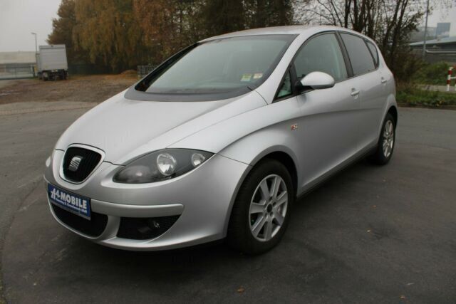 Gebraucht Seat Altea Stylance 105 PS (77 kW) 2004 Silber Van / Kleinbus