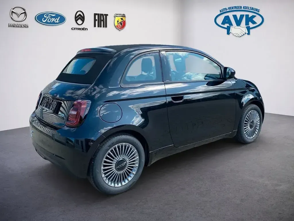 Neu Fiat 500e Icon 86 kW (118 PS) 2026 Schwarz Cabrio