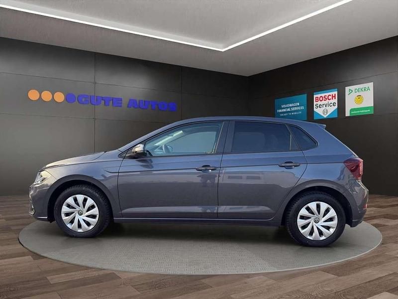 Usado VW Polo Basis 80 HP (58 kW) 2022 Cinzento Citadino