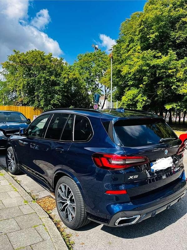 Blau Gebraucht 2020 BMW X5 Performance SUV | 49.990 € - Bild 1/4