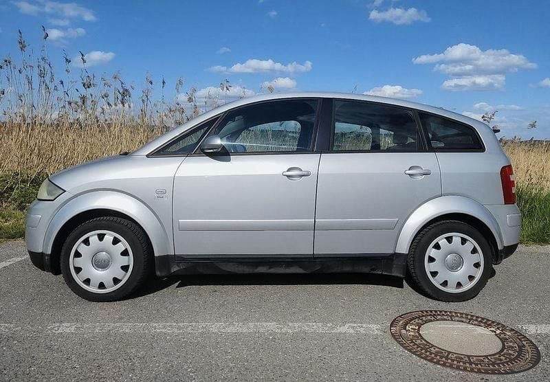 Usado Audi A2 75 HP (55 kW) 2003 Prateado Citadino