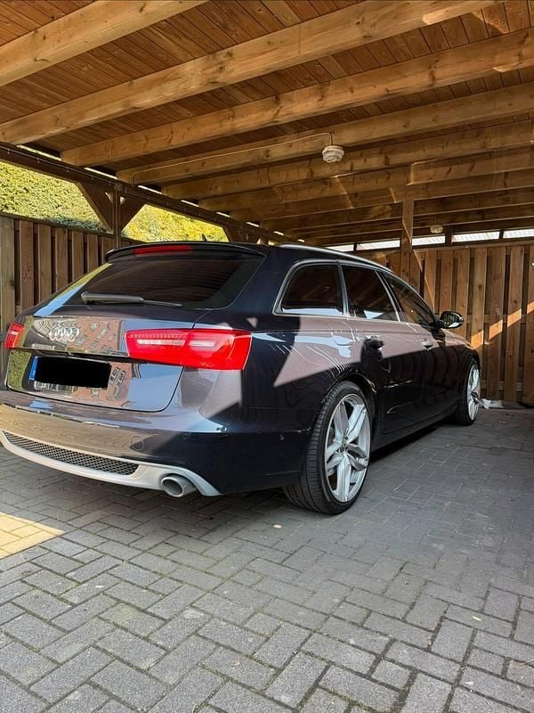 Gebraucht Audi A6 245 PS (180 kW) 2011 Blau Kombi