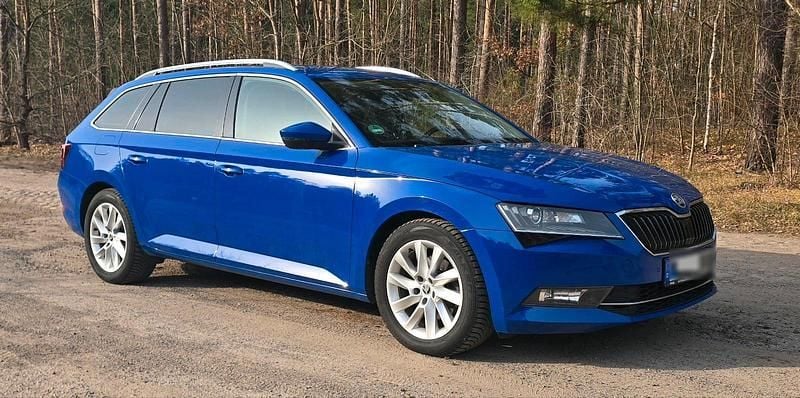 Gebraucht Skoda Superb Style 150 PS (110 kW) 2018 Blau Kombi