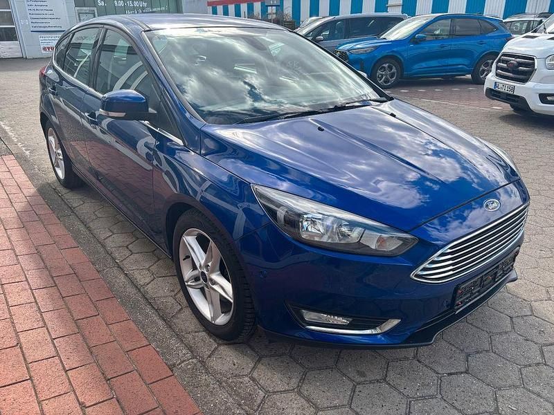 Gebraucht Ford Focus Titanium 182 PS (133 kW) 2015 Blau Limousine
