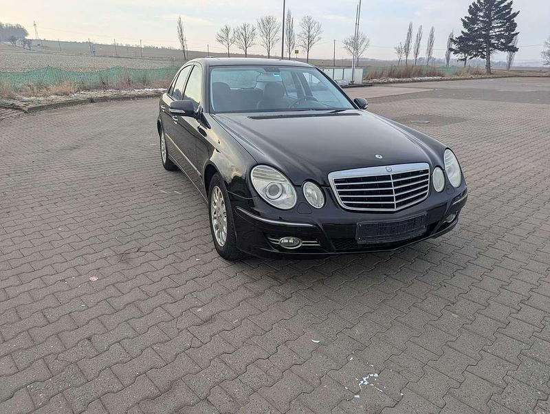 Gebraucht Mercedes E280 Avantgarde 190 PS (139 kW) 2007 Schwarz Limousine