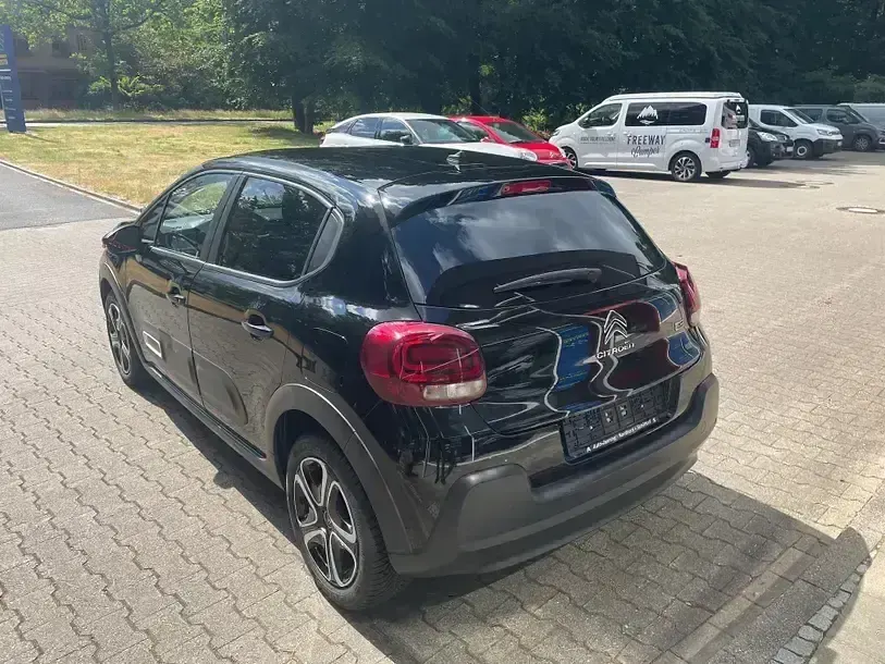 Gebraucht Citroën C3 Feel 82 PS (60 kW) 2022 Lackierung schwarz perla nera/ Kleinwagen
