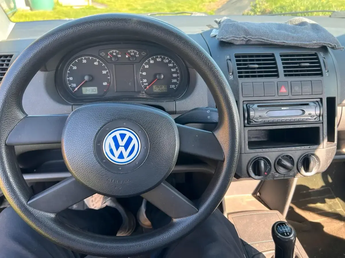 Używany VW Polo 55 KM (40 kW) 2003 Czarny Hatchback