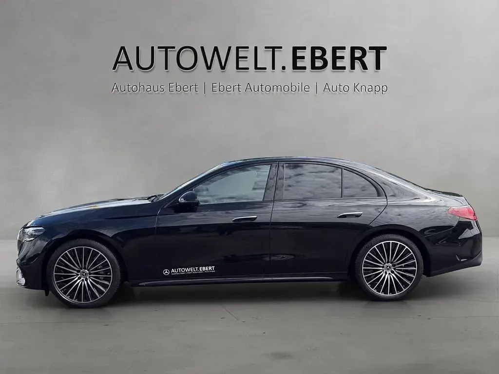 Gebraucht Mercedes E220 AMG 197 PS (144 kW) 2026 Schwarz Limousine