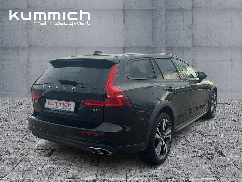 Gebraucht Volvo V60 CC Pro 268 PS (197 kW) 2021 Schwarz Kombi