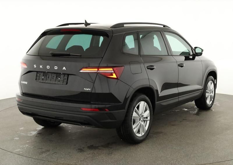 Neu Skoda Karoq Selection 150 PS (110 kW) 2026 Black magic perleffekt SUV