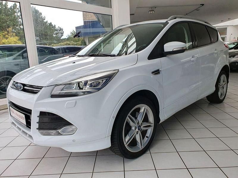 Weiß Gebraucht 2016 Ford Kuga Individual SUV | 13.490 € (Fairer Preis) - Bild 1/4