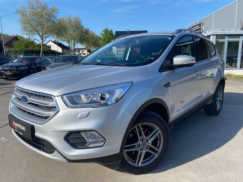 Silber Gebraucht 2018 Ford Kuga Cool & Connect SUV | 13.999 € (Fairer Preis) - Bild 1/4