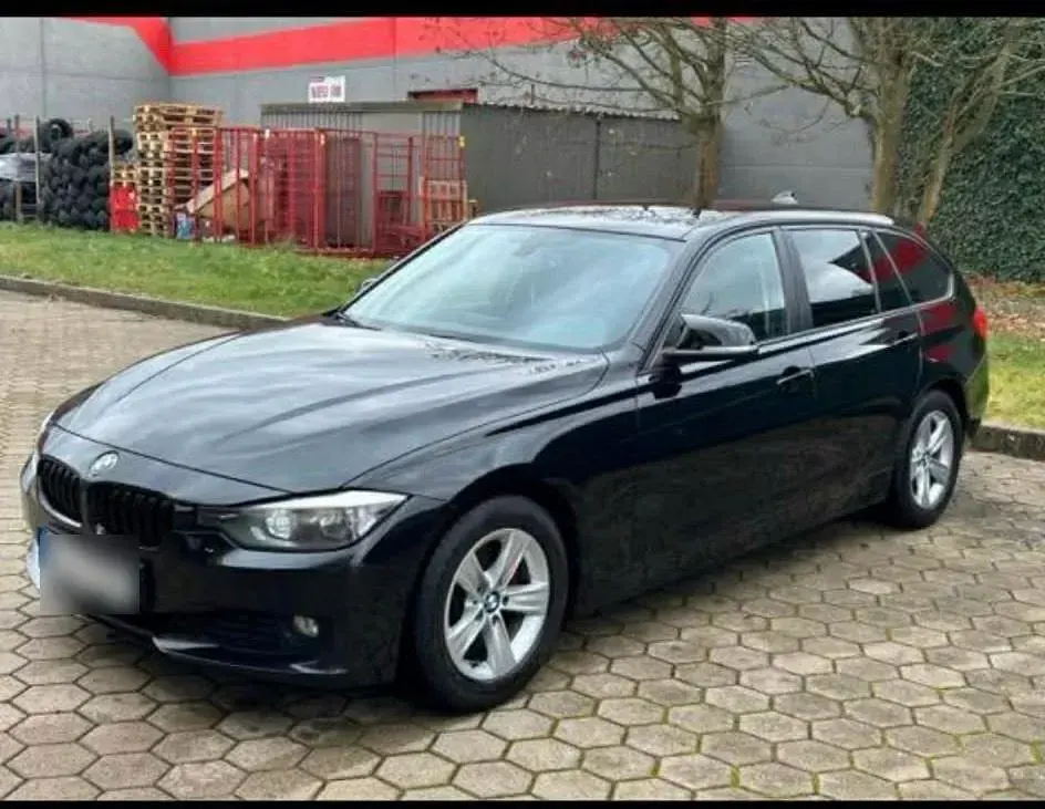 Gebraucht BMW 320 184 PS (135 kW) 2014 Schwarz Kombi