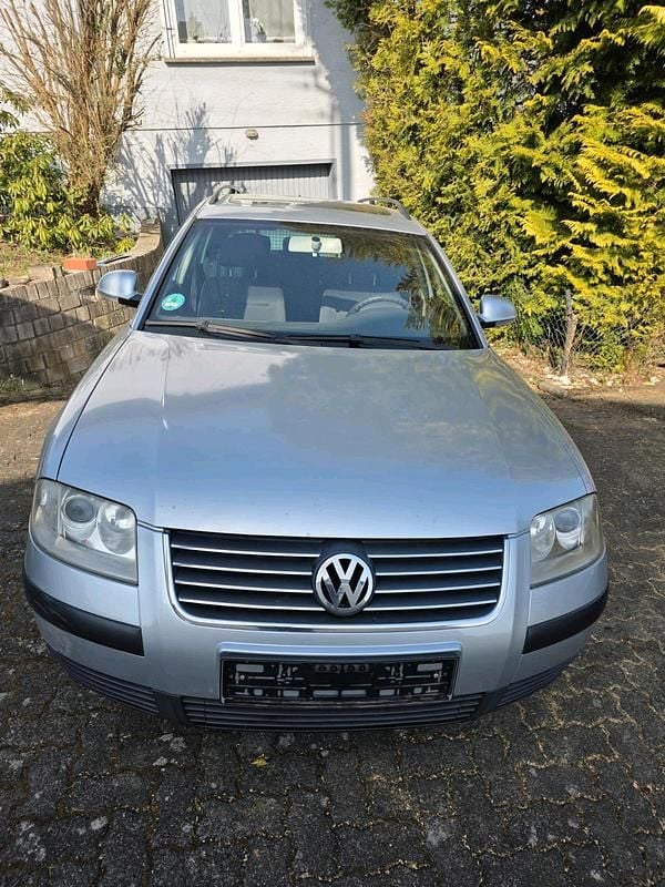 Gebraucht VW Passat 131 PS (96 kW) 2004 Silber Kombi