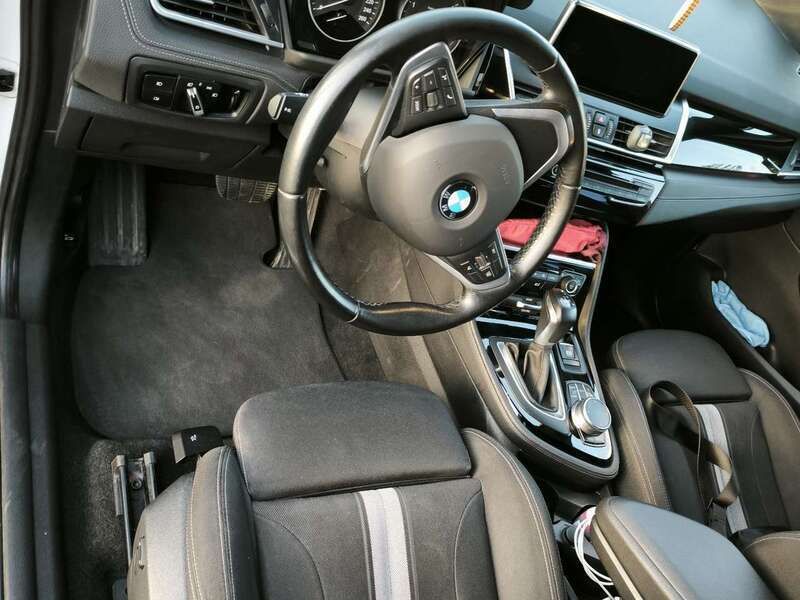 Gebraucht 2017 BMW 218 Active Tourer Sport Line Van / Kleinbus | 13.700 € (Fairer Preis) - Bild 1/1