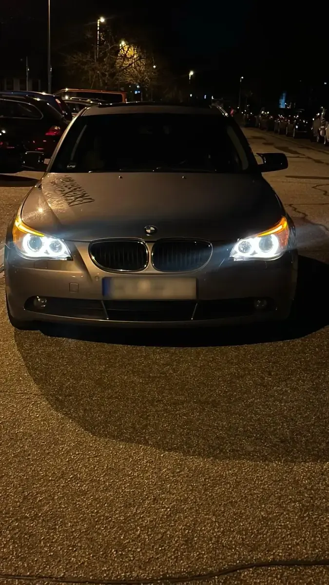 Gebraucht BMW 520 170 PS (125 kW) 2004 Grau Limousine