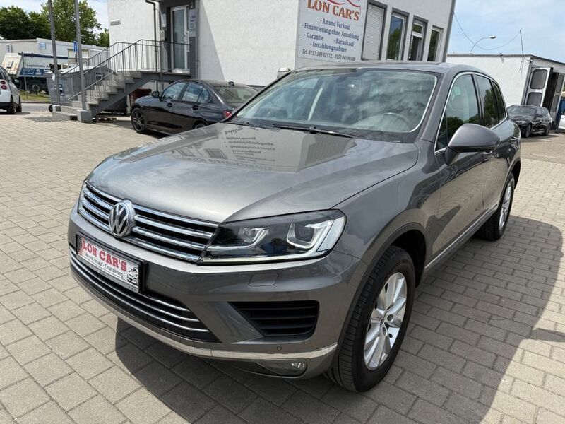 Grau Gebraucht 2015 VW Touareg Terrain Tech SUV | 26.990 € (Teuer) - Bild 1/4