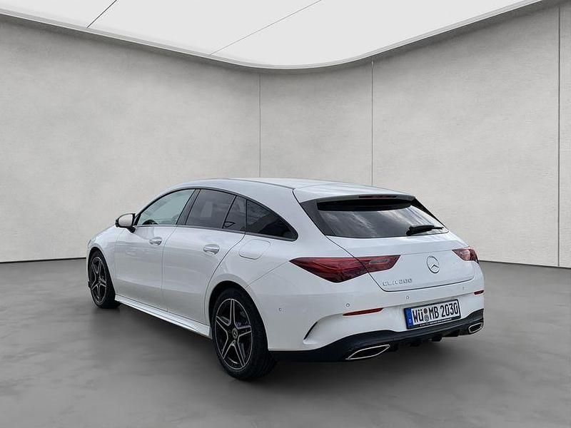 Gebraucht Mercedes CLA200 Shooting Brake AMG 163 PS (119 kW) 2025 Weiß Kombi