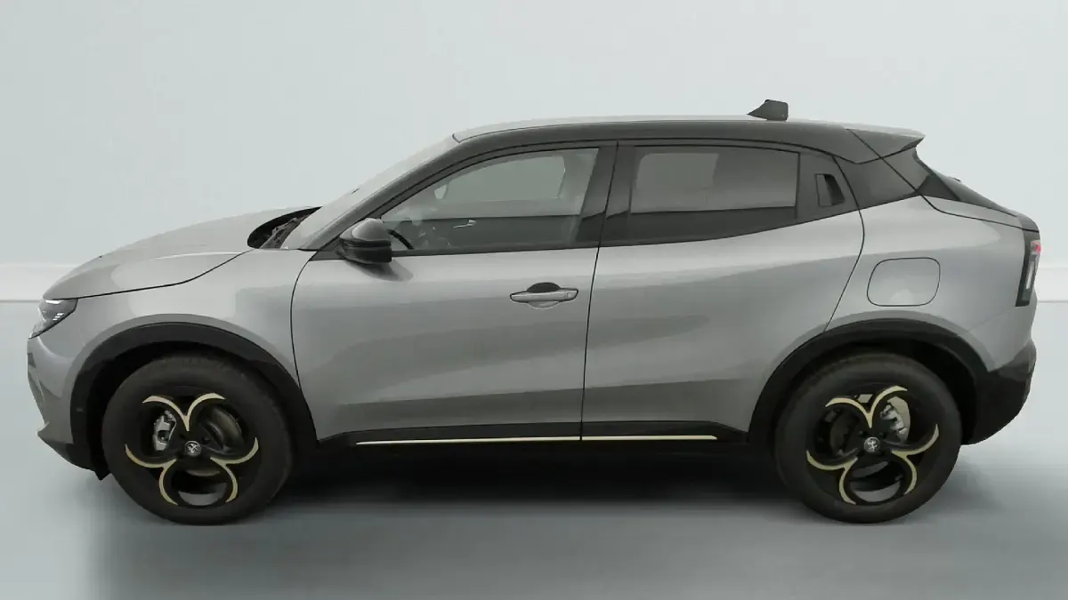 Neu Alfa Romeo Junior 136 PS (100 kW) 2026 Gris arese / toit noir SUV