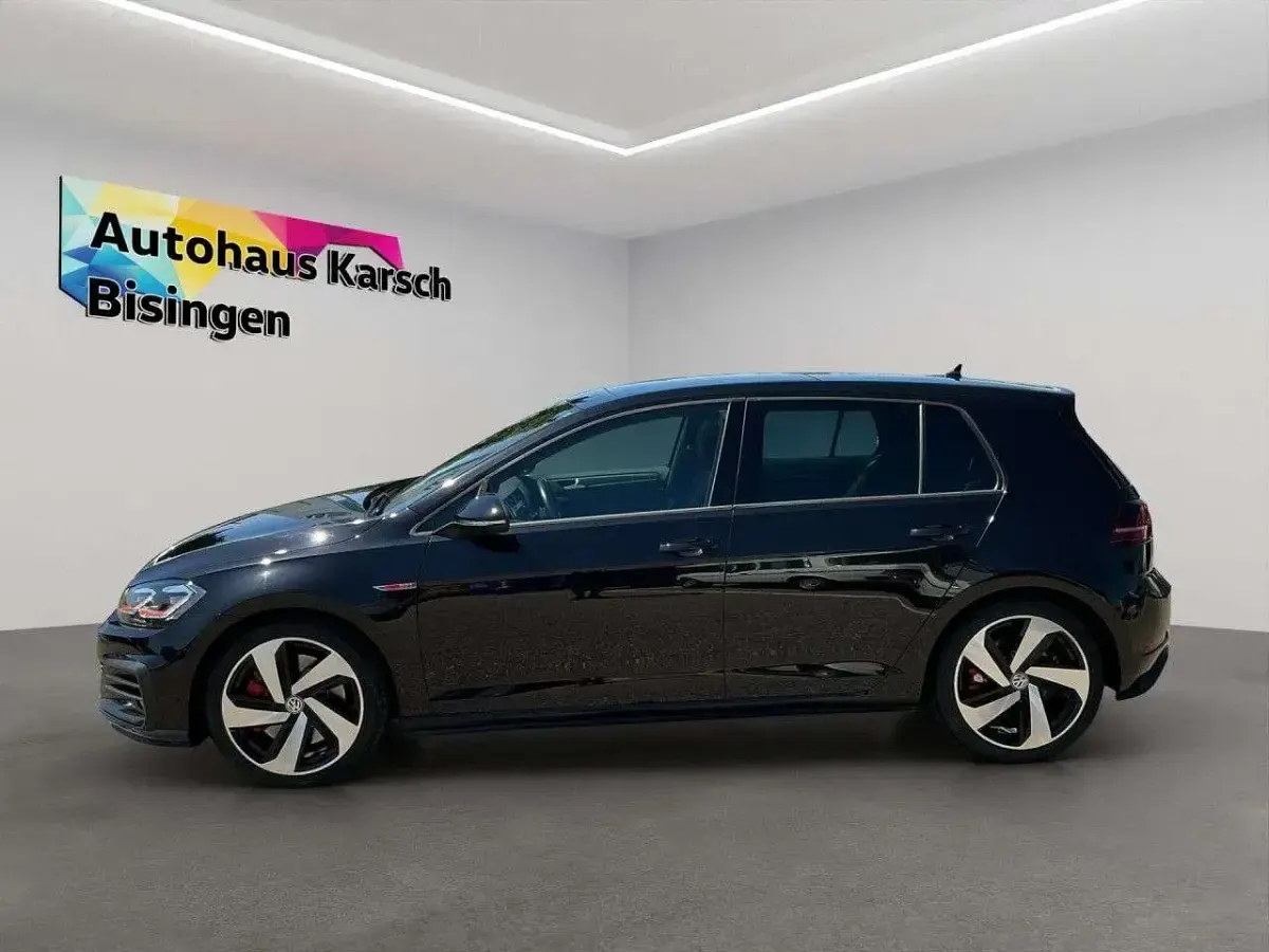Gebraucht VW Golf VII GTI 245 PS (180 kW) 2020 Deep black perleffekt (metallic) Limousine