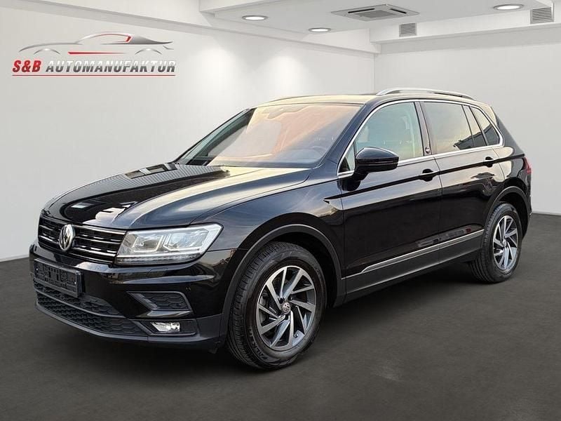 Schwarz Gebraucht 2018 VW Tiguan Sound SUV | 21.990 € (Fairer Preis) - Bild 1/4