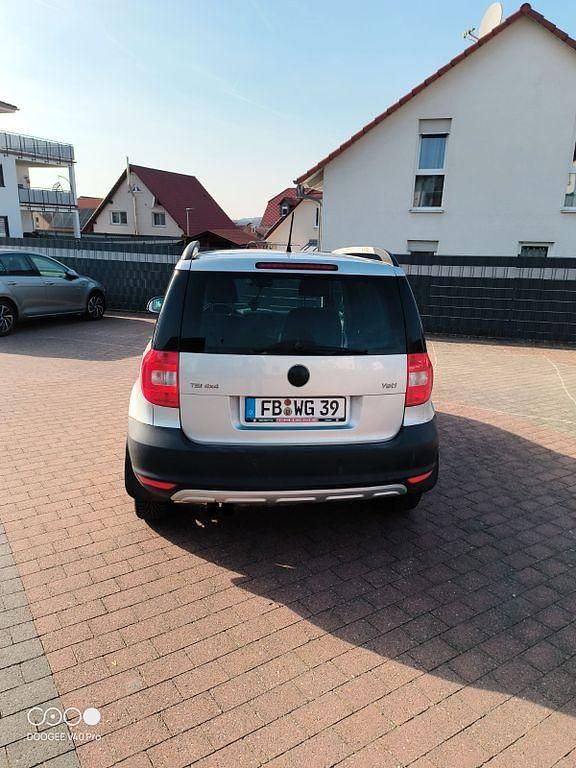 Gebraucht Skoda Yeti Elegance 152 PS (111 kW) 2013 Silber SUV
