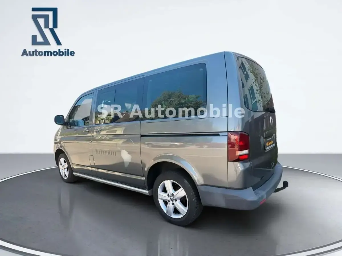 Gebraucht VW Multivan PanAmericana 179 PS (131 kW) 2011 Grau Van / Kleinbus