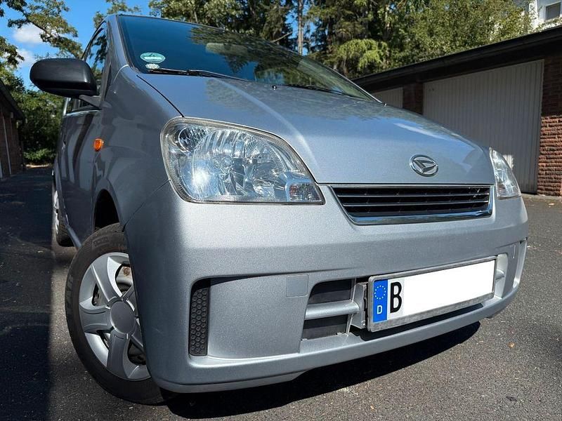 Silber Gebraucht 2004 Daihatsu Cuore Plus Kleinwagen | 2.200 € (Fairer Preis) - Bild 1/4