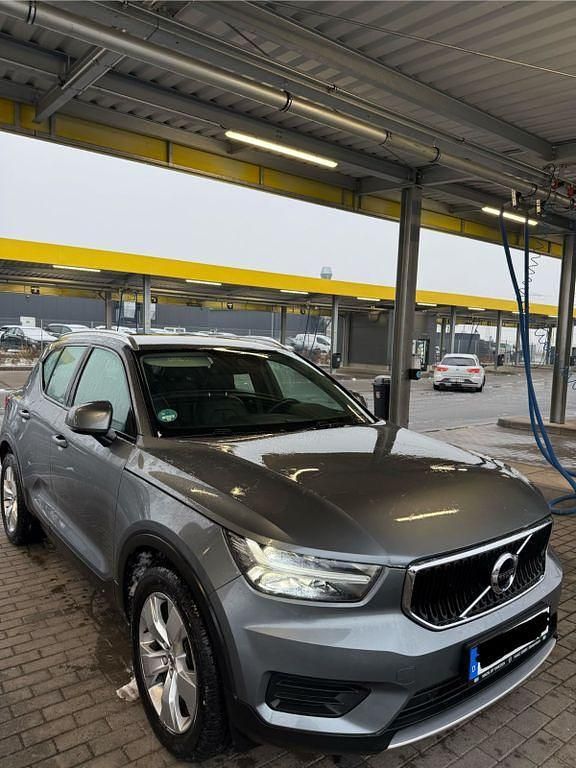 Grau Gebraucht 2018 Volvo XC40 SUV | 20.500 € - Bild 1/4