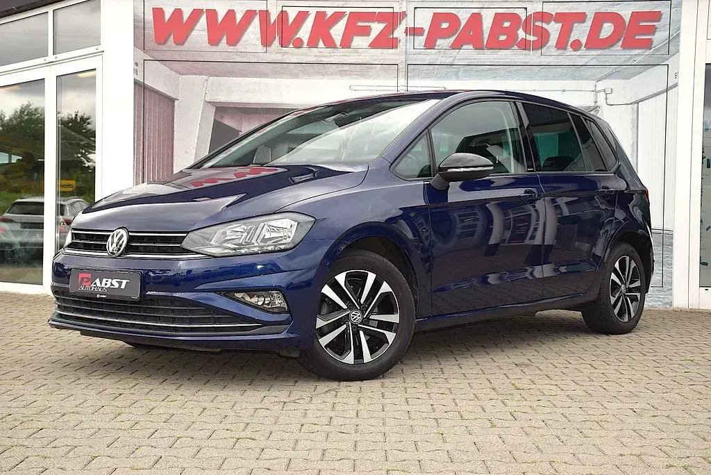 Gebraucht VW Golf Sportsvan IQ Drive 131 PS (96 kW) 2019 Blau Van / Kleinbus
