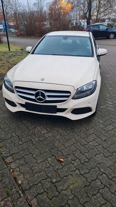Gebraucht Mercedes C220 170 PS (125 kW) 2016 Beige Limousine
