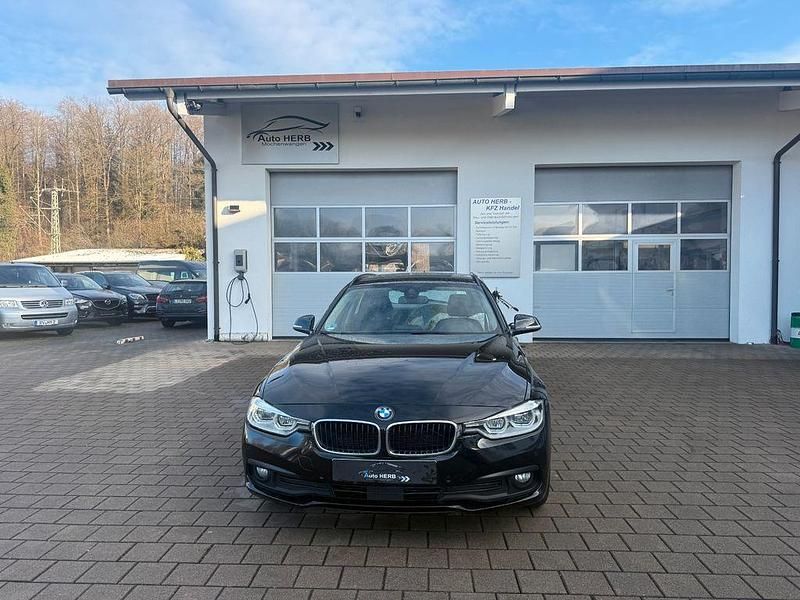 Gebraucht BMW 320 Advantage 190 PS (139 kW) 2017 Schwarz Kombi