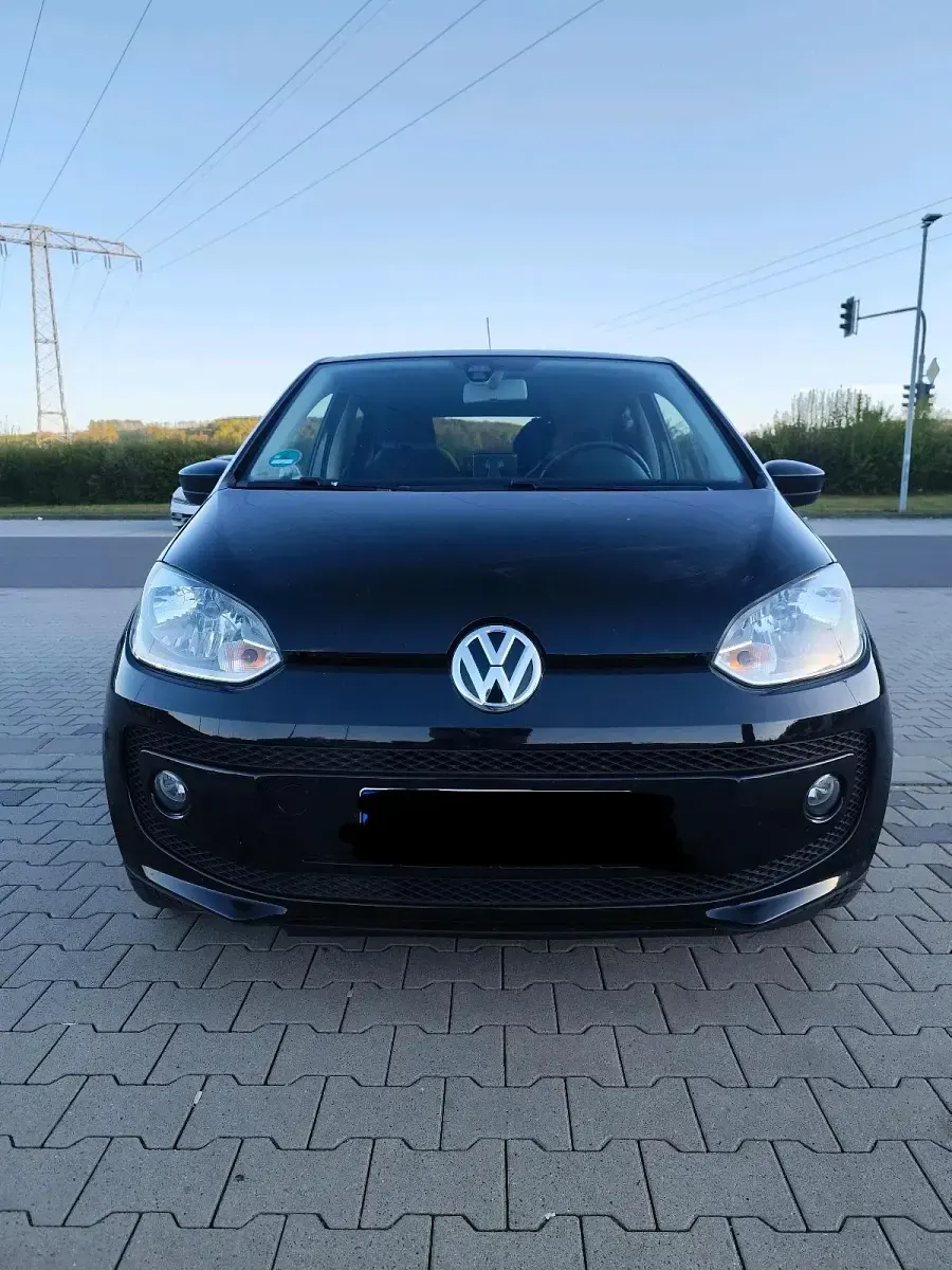 Second-hand VW up! 68 CP (50 kW) 2014 Negru Hatchback