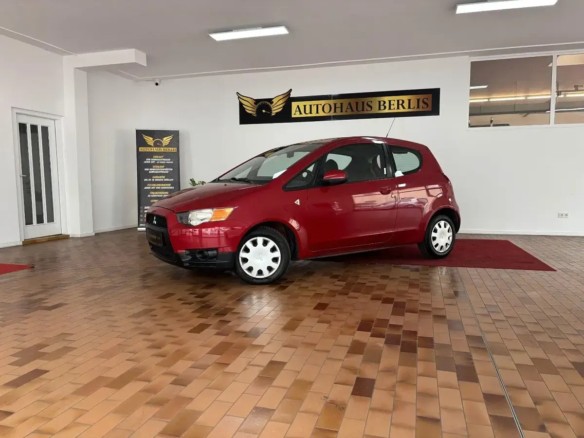 Gebraucht Mitsubishi Colt Intense 95 PS (69 kW) 2010 Rot Kleinwagen