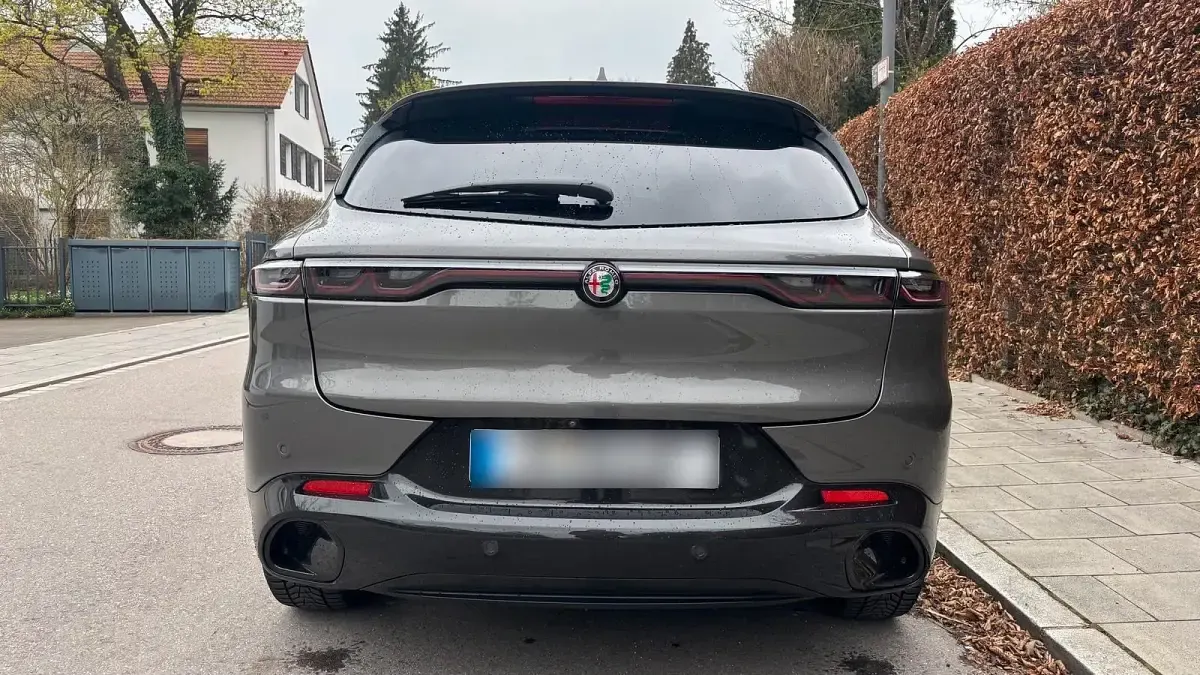 Second-hand Alfa Romeo Tonale 130 CP (95 kW) 2022 Gri SUV