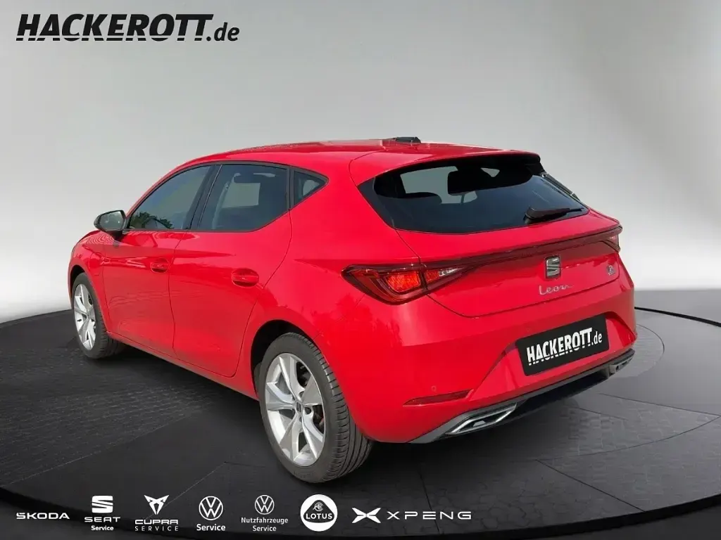 Gebraucht Seat Leon FR 204 PS (150 kW) 2022 Rot Limousine