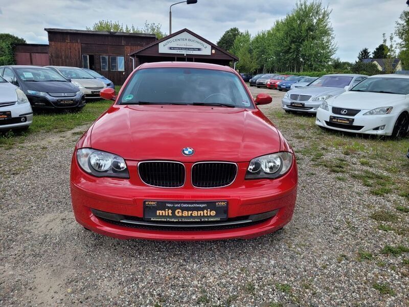 Gebraucht BMW 116 Advantage 122 PS (89 kW) 2009 Rot Kleinwagen
