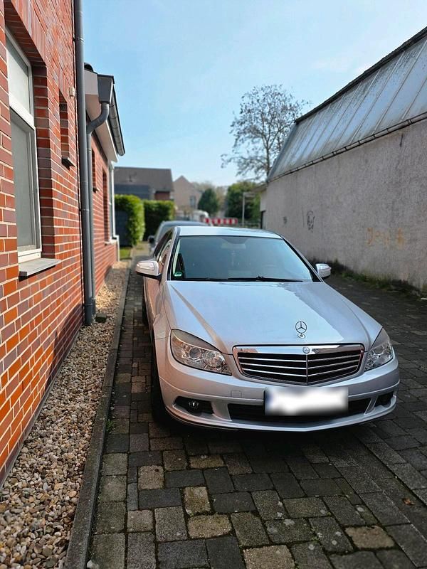 Gebraucht Mercedes C180 156 PS (114 kW) 2007 Silber Limousine