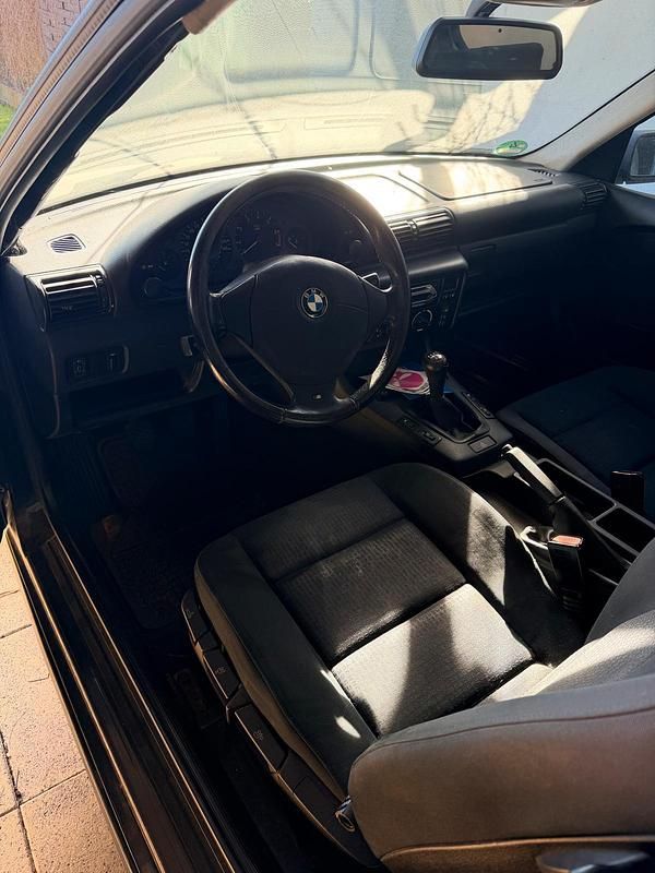 Gebraucht BMW 316 102 PS (75 kW) 1999 Schwarz Coupé