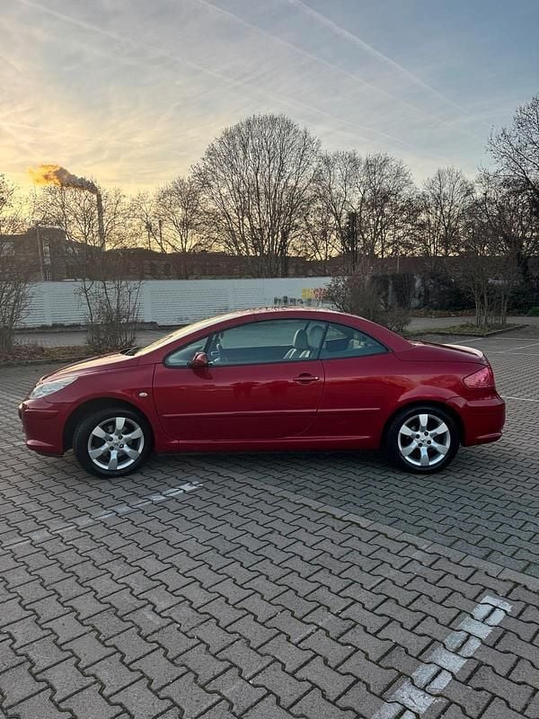 Gebraucht Peugeot 307 CC 109 PS (80 kW) 2005 Rot Cabrio