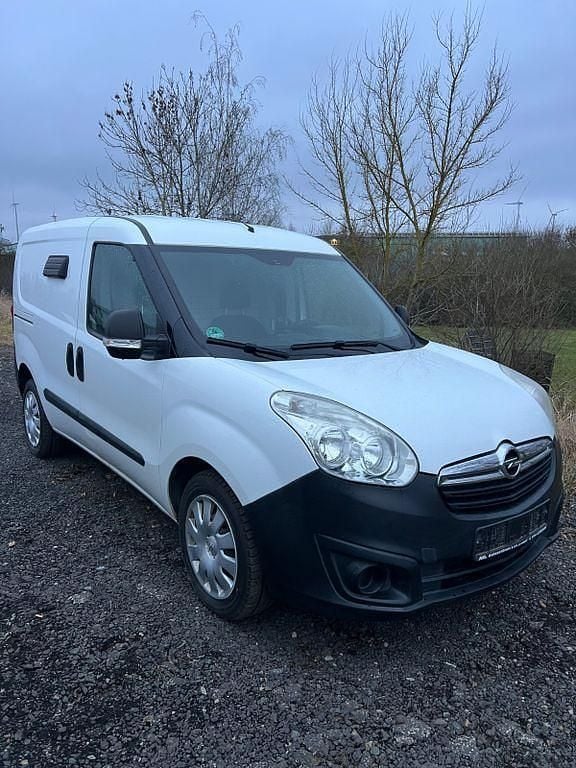 Gebraucht Opel Combo Selection 120 PS (88 kW) 2012 Weiß Van / Kleinbus