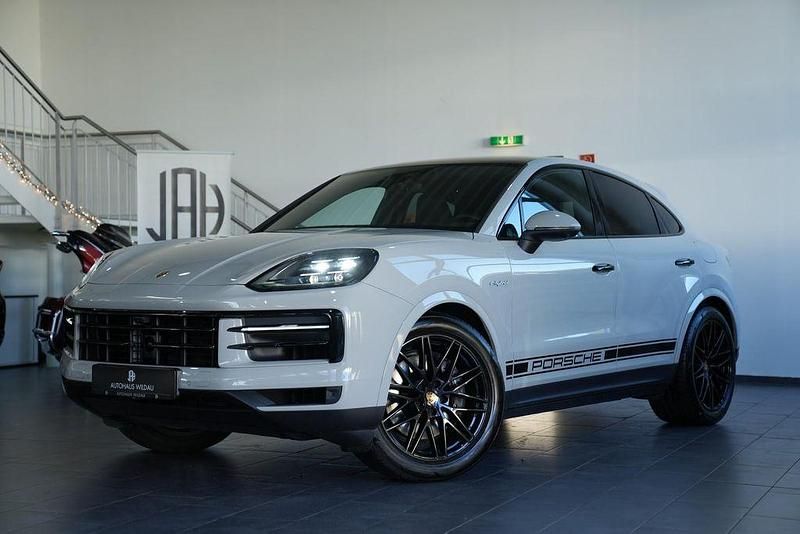 Kreide Gebraucht 2024 Porsche Cayenne E-Hybrid Coupe Coupé | 99.990 € (Fairer Preis) - Bild 1/4