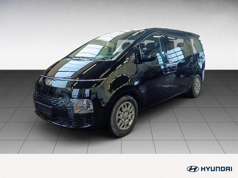 Schwarz Gebraucht 2024 Hyundai Staria Trend Van | 40.990 € (Guter Preis) - Bild 1/4