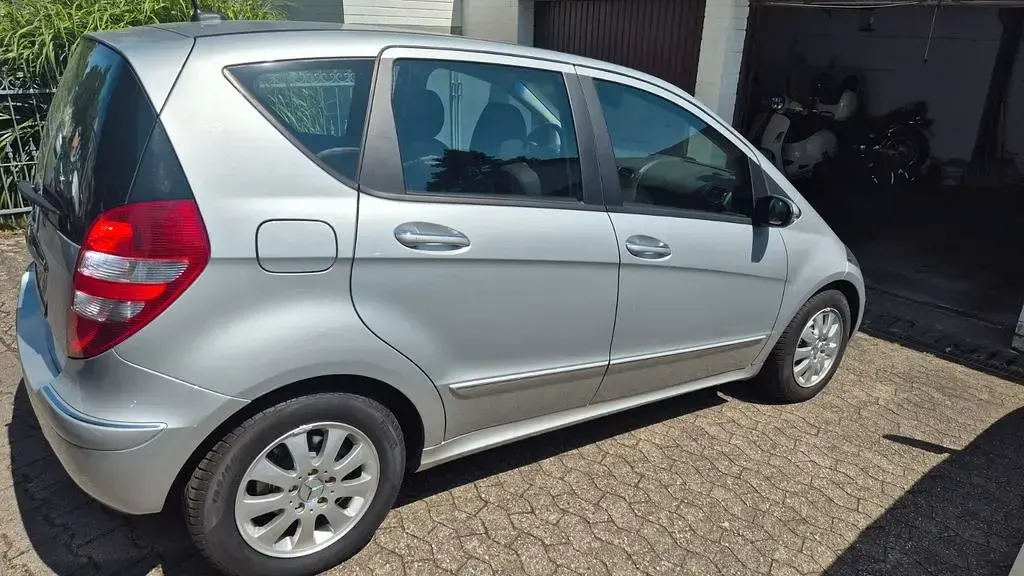 Gebraucht Mercedes A170 Elegance 116 PS (85 kW) 2005 Silber Limousine