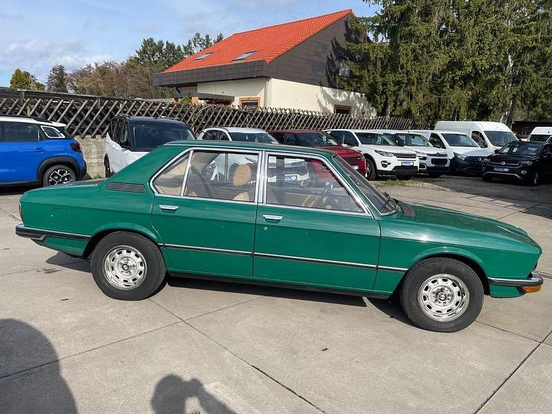 Gebraucht BMW 525 150 PS (110 kW) 1977 Grün Limousine