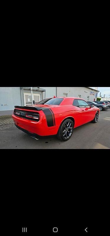 Używany Dodge Challenger 377 KM (277 kW) 2022 Czerwony Coupe