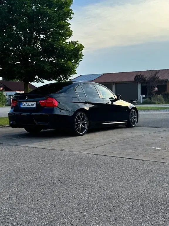 Używany BMW 325 Performance 218 KM (160 kW) 2009 Czarny Sedan/Limuzyna