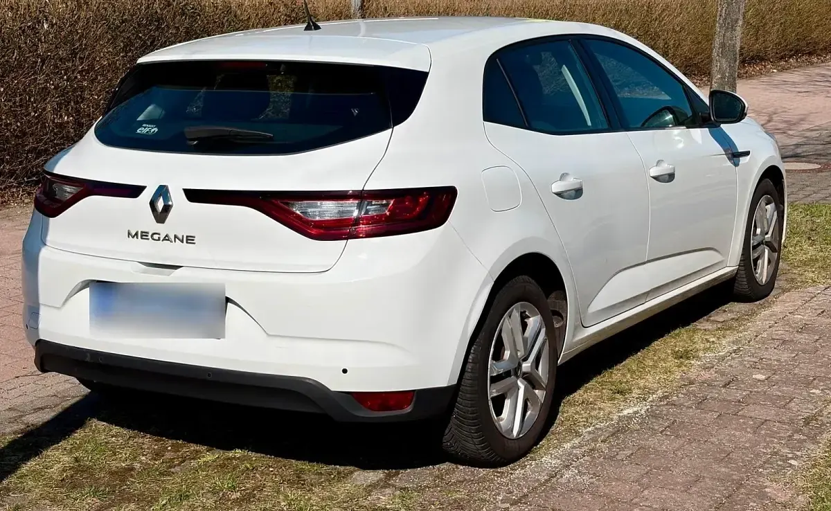 Używany Renault Mégane 101 KM (74 kW) 2016 Biały Hatchback