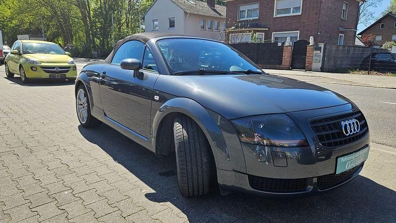 Gebraucht Audi TT Roadster Sport 163 PS (119 kW) 2006 Dolomitgrau Cabrio